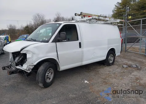 2019 Chevrolet Express 2500 Work Van из США, поврежденный, VIN 1GCWGAFP8K1332538